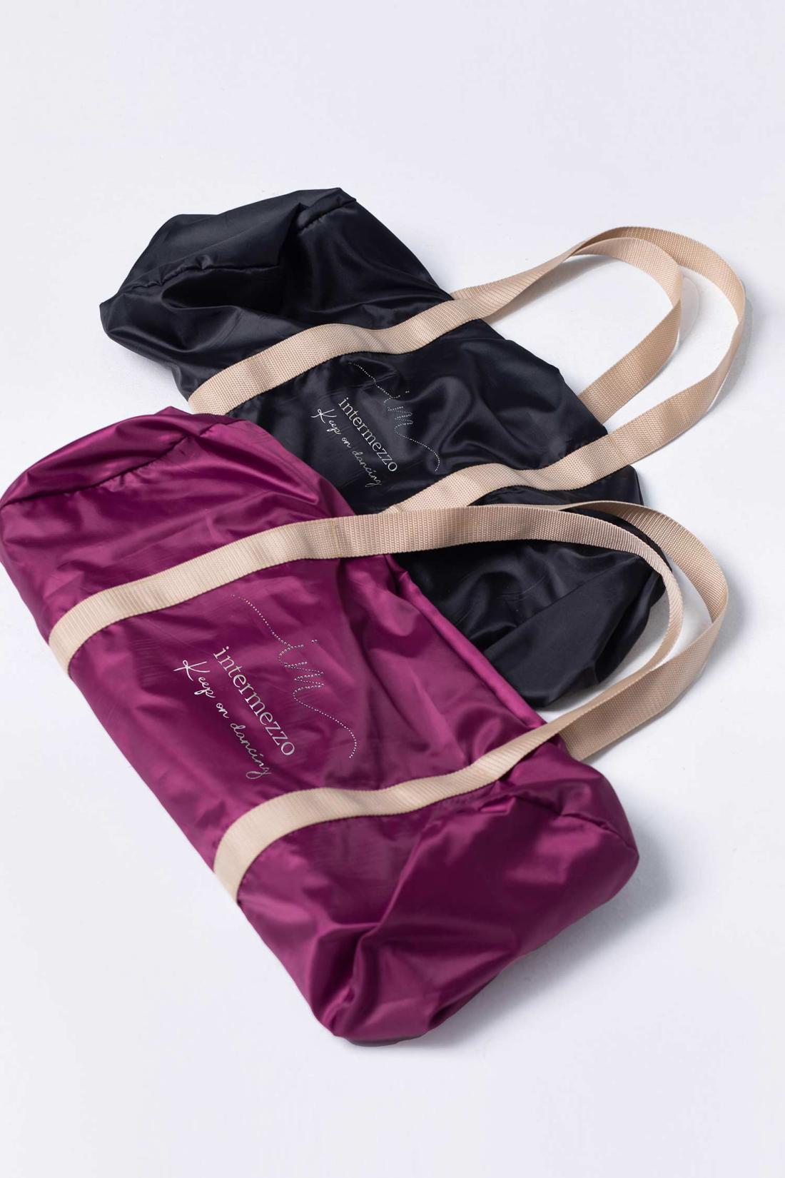 Perspiration fabric Bag with inside pocket and shiny logo Intermezzo dance ballet
