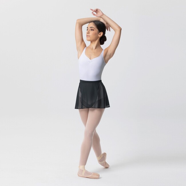 Say YES to the SKIRTS!! Are you wearing skirts at your ballet lessons or just leotards?? 
1. LEOTARD + SKIRT Comment 1 👗
2. JUST LEOTARD Comment 2 🩱
.

#intermezzodance #dancewear #fordancers #dancewithintermezzo #balletdancer #balletlife #ballerina #balletclass #balletphotography #balletclasico #balletpost #balletlove #instaballet #balletskirt #intermezzoskirt